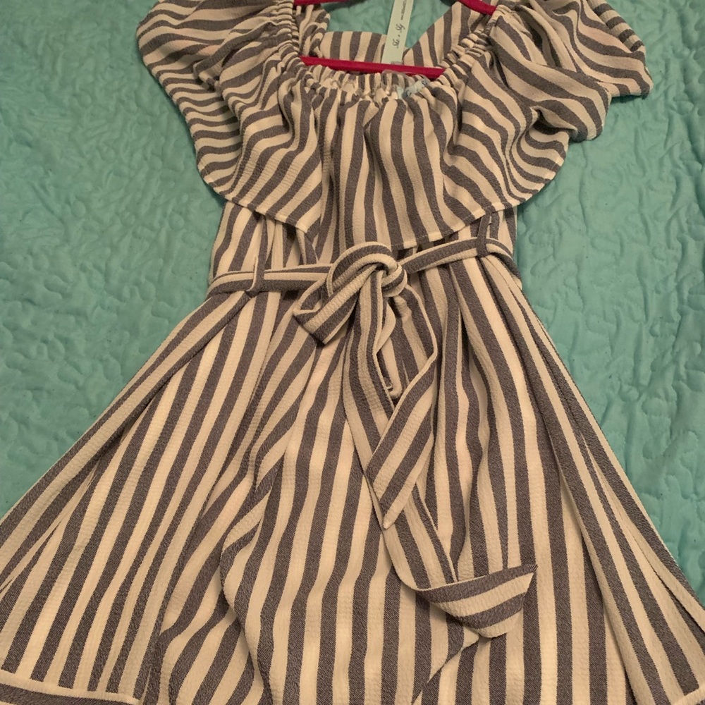 Off shoulder boutique dress new